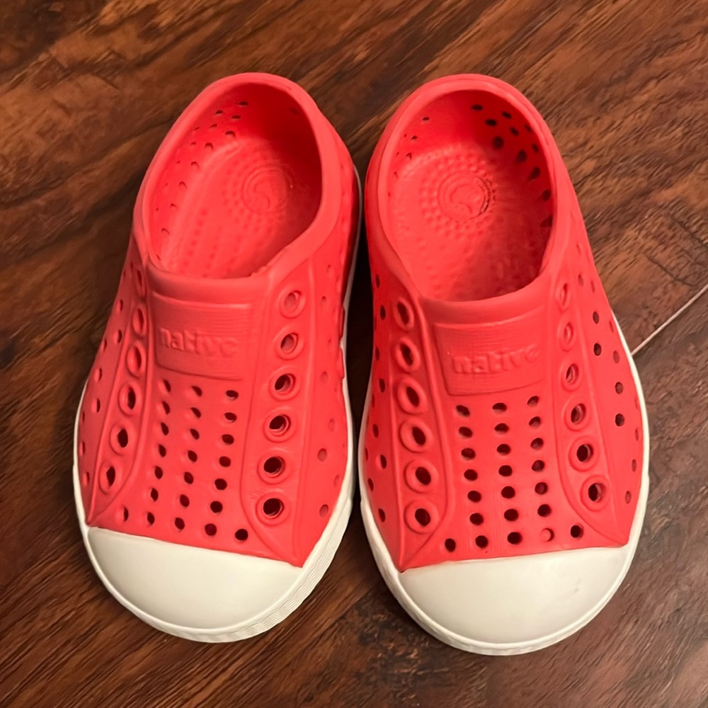 Native hot pink shoes